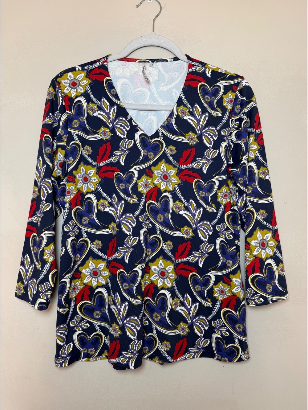 Lulu B Women's Medium Navy Blue Floral Print V-Neck Quarter Sleeve Top.